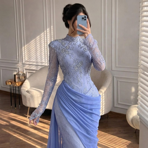 Abiti da sera a sirena lilla Serene Hill LA73407 con gonna avvolgente arricciata, abiti da cerimonia in pizzo di alta gamma per donna - Product Image 4