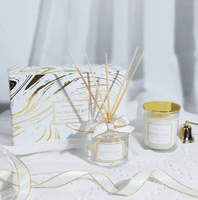 Maßgefertigtes Modernes Einfaches Flammenloses 100ml Reed-Diffusor 100g Kerzen-Geschenkset Heim-Hochzeitsdekoration Toiletten-Deodorant