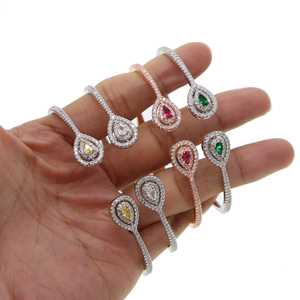 Nuovo Bracciale Aperto alla Moda 2026 con Charm a Goccia Colorato in Zirconia Cubica 5A per Donne - Product Image 4