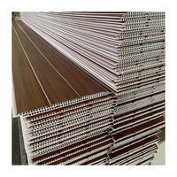 Panel de Techo de PVC Moderno de Alta Calidad, Resistente al Humo y a la Humedad, con Diseño de Ranuras para Decoración de Interiores