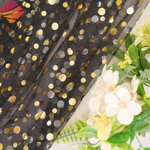 <span class=keywords><strong>Tissu</strong></span> en tulle maille hexagonal noir doux 100 % polyester personnalisé avec motif à pois et impression dorée <span class=keywords><strong>pour</strong></span> costumes d'enfants et robes de fête <span class=keywords><strong>pour</strong></span> filles - Product Image 6