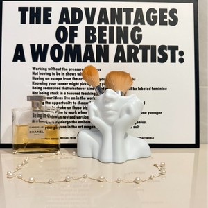 Cross Border Creative Desktop Pen Holder <b>Makeup</b> Brush Stand White PP Material Office Decorative Storage Item - Product Image 1
