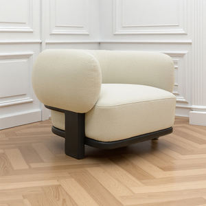 Sillón de diseño nórdico de lujo ligero, tapizado en felpa tipo peluche, con base de madera negra para sala de estar - Product Image 1