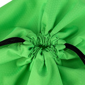 Sac à dos de sport en nylon imperméable personnalisé avec logo, sac à cordon en nylon noir 610D, sac à cordon de sport avec logo de poche - Product Image 4