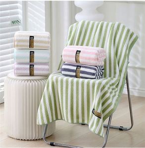 Ensemble de salle de bain en polaire corail épaissie tissée, écologique, couleur unie, serviette en microfibre ultra-fine pour la maison, vente en gros - Product Image 2