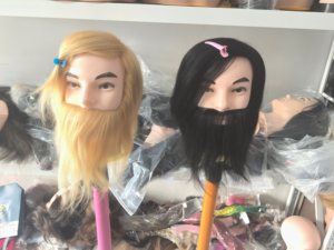 Tête de mannequin d'entraînement en <span class=keywords><strong>cheveux</strong></span> humains 100 % naturels pour la <span class=keywords><strong>coupe</strong></span>, le tressage et le décoloration, avec barbe – Vente en gros - Product Image 2