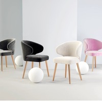 Fauteuil d'appoint tendance moderne et minimaliste de luxe léger pour salon, en tissu Sherpa rembourré, avec cadre métallique et dossier relaxant, idéal pour café