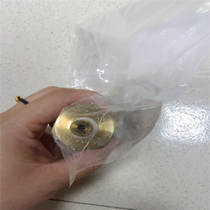 Vanne pneumatique Ross 1018A30 sans entretien, résistante aux vibrations, pour la fabrication industrielle - Product Image 1