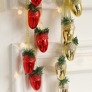 Adorno Navideño de Plástico Brillante con Forma de Piña para Colgar en Puertas y Ventanas, Creando un Ambiente Festivo - Product Image 2