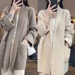 Cardigan long en tricot épais et ample de style coréen pour femme, élégant, mi-long, grande taille, automne-hiver - Product Image 5