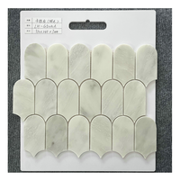 Mosaïques de marbre naturel coupées au jet d'eau dans des tailles spécifiées Carreau de mosaïque en pierre de marbre pour la décoration de la maison Hexagone à chevrons