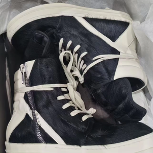 Chaussures de luxe de créateur style RO Owens en cuir véritable et crin de cheval, à lacets, nouvelles, montantes, motif triangle inversé, ambiance tendance, décontractées pour couple - Product Image 4