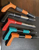 Pistola de Clavos Manual Portátil de Acero con 50 Clavos, Grapadora Neumática a Batería para Techo/Organizador de Cables, Embalaje en Cartón