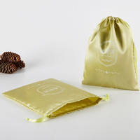 Sacs en satin réutilisables imprimés avec logo personnalisé, pochette de luxe à cordon pour emballage de perruques en soie et mèches de cheveux, vente en gros de pochettes en satin