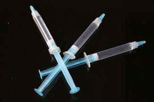 <span class=keywords><strong>Gel</strong></span> Pemutih Gigi 40% Gold Advance <span class=keywords><strong>Sodium</strong></span> <span class=keywords><strong>Perborate</strong></span> PAP Hydrogen Carbamide Peroxyde Peroksida dalam Bentuk Suntikan untuk Klinik Gigi - Product Image 2