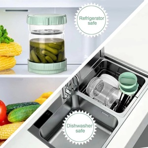 Tarro de plástico para pepinillos 2024 con colador Flip 50oz contenedor de pepinillos reloj de arena tarro separador de jugo de pepinillos para aceitunas - Product Image 2