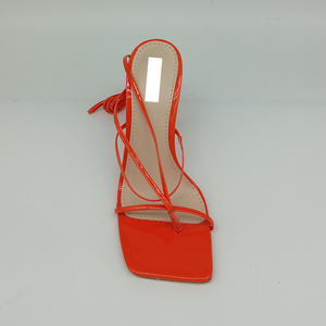 Sandali infradito estivi nuovi in pelle verniciata arancione scarpe donna allacciatura décolleté da ballo <span class=keywords><strong>tacchi</strong></span> per donna - Product Image 3