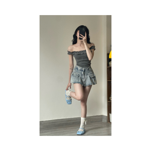 เสื้อยืดผู้หญิงขายดี สีพื้น ดีไซน์ใหม่ รับผลิตแบบ OEM คอปาดแต่งระบาย ขอบเสื้อแบบรัฟเฟิล คุณภาพพรีเมียม แบบรัดรูป - Product Image 2