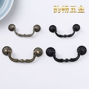 Poignée de tiroir antique Yunchang Hardware 120x50mm en alliage de zinc, style européen rétro, pour porte de placard et meubles - Product Image 1