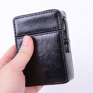 Étui à <span class=keywords><strong>cigarettes</strong></span> rectangulaire en cuir PU de luxe Yamo, ouverture à boucle, briquet intégré pour 20 <span class=keywords><strong>cigarettes</strong></span>, design portable pour hommes - Product Image 3