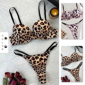 OEM & ODM ensemble de lingerie imprimé léopard bretelles soutien-gorge réglable string avec motif léopard soutien-gorge et slip ensembles pour femmes - Product Image 2