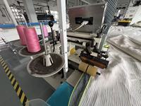 Machine à coudre multi-aiguilles certifiée CE pour rideaux, idéale pour la conception de plans de travail en atelier