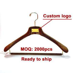 En stock: Perchas de madera de lujo para hoteles, con hombros anchos, revestimiento de ABS flocado, para trajes y ropa de boutique - Product Image 1