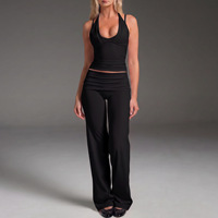 Ensemble de yoga pour femme : Soutien-gorge de sport rembourré push-up à col halter et décolleté plongeant, et pantalon large à taille repliable – Tenue d'entraînement