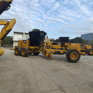 Niveleuse à moteur CAT140K d'occasion avec moteur Isuzu, quatre roues motrices - Matériel de construction en parfait état - Product Image 3
