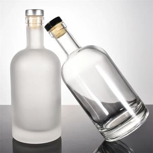 Nouvelle conception de bouteille en verre pour vodka de 250 ml, 500 ml, 700 ml, 70 cl avec coins biseautés - Product Image 6