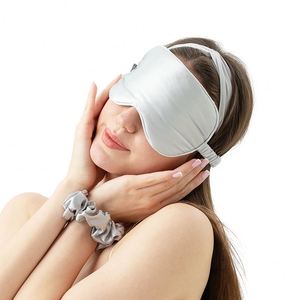 Masque de sommeil en soie de mûrier simple, respirant et occultant, avec anneaux à cheveux de 19 mm – Coffret cadeau de voyage portable - Product Image 1