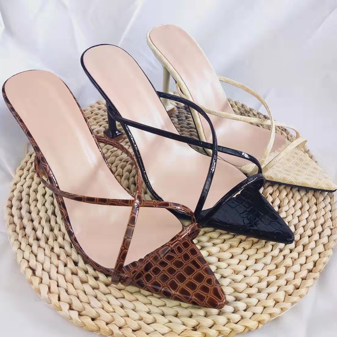 Amazon.com: Sandalias altas de muslo Sexylong Gladiador Botas de estilo  Rihanna Plataforma de tacones altos botas serpentinas mujer : Ropa, Zapatos  y Joyería