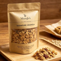 Bolsa ecológica resellable de papel kraft marrón con cierre de cremallera para almacenar alimentos y refrigerios, ideal para granola, avena, frutos secos y desayunos, con ventana.
