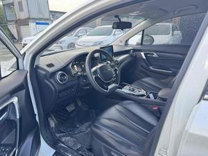 ผลิตในประเทศจีน ปี 2022 ปักกิ่ง EU5 ระยะทางวิ่ง 401 กม. 4 ประตู 5 ที่นั่ง ขับเคลื่อนล้อหน้า รถยนต์ไฟฟ้า - Product Image 5