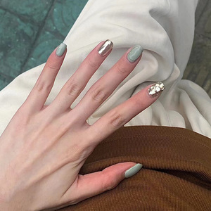 Fatto a mano semplice specchio magico verde paillettes unghie artificiali francesi sbiancamento piccolo libro rosso rimovibile per gli studenti - Product Image 1