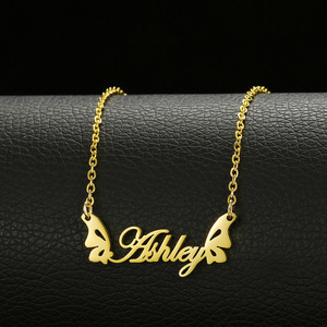 Collier personnalisé en acier inoxydable plaqué or 18 carats anti-allergique avec chaîne à maillons, plaque nominative personnalisée, breloque couronne cœur - Product Image 2