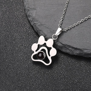 Collar con Proyección <span class=keywords><strong>de</strong></span> 100 Idiomas 'Te Amo' en Forma <span class=keywords><strong>de</strong></span> Huella <span class=keywords><strong>de</strong></span> Animal, Collar con Foto <span class=keywords><strong>de</strong></span> Mascota - Product Image 4