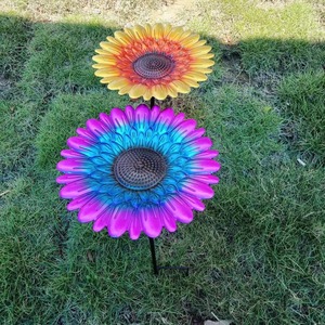 Personnalisé NOUVEAU Fer Art Bouchon de Sol <span class=keywords><strong>Tournesol</strong></span> Mangeoire À <span class=keywords><strong>Oiseaux</strong></span> Bassin De Bain D'<span class=keywords><strong>oiseaux</strong></span> Cour Extérieure Installation Simple Mangeoire À <span class=keywords><strong>Oiseaux</strong></span> - Product Image 1