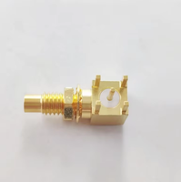 Connecteur coaxial RF 50 ohms SMC mâle (prise) à angle droit pour montage sur circuit imprimé