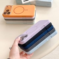 Coque de téléphone en silicone magnétique avec protection d'objectif pour iPhone 17 Pro Max, compatible également avec iPhone 17 Air, 16, 15 Pro Max