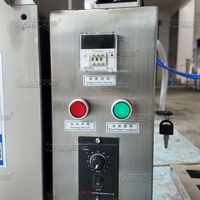 Machine de remplissage semi-automatique à agitation à température constante 10-1000ML, pièces de contact en SUS316, avec trémie de mélange et pompe d'alimentation