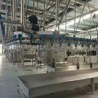 Ligne de production complète en acier pour abattoir de poulet mobile compact 300-500 BPH avec plumeuse