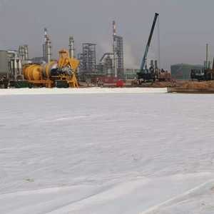 Géotextile en filament PET 180-550g/ ㎡   Haute stabilité pour <span class=keywords><strong>voie</strong></span> ferrée sans ballast à grande vitesse ISO9001/14001 - Product Image 1