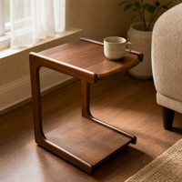 Table cantilever sur roulettes multifonctionnelle, sur mesure, au design minimaliste moderne et aux tons sombres, pour l'appoint du canapé, idéale pour les appartements compacts