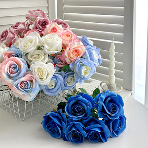 Flores Artificiales de Rosa en Degradado Fresco, Hermosas Flores para Decoración de Escaparates de Pastelería, Exhibición de Tiendas de Repostería, Decoración Suave - Product Image 1
