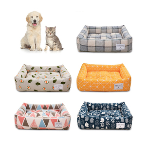Cuccia Pieghevole per Cani e Gatti con Motivo Quadrato a Cartoni Animati, Traspirante e Resistente, con Imbottitura in Memory Foam e Rivestimento Rimovibile, Utilizzabile in Tutte le Stagioni - Product Image 1