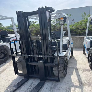 Montacargas Usado TCM 3T en Venta, Maquinaria de Fábrica en Buen Estado, Máquina de Construcción de Gran Potencia - Product Image 2