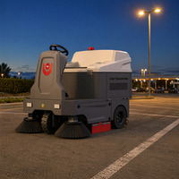 Balayeuse de sol électrique autoportée CleanHorse M3 pour terrains de recyclage et stations de transfert de déchets