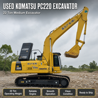 Excavatrice sur chenilles Komatsu 220 d'occasion, 22 tonnes, moteur PLC, système hydraulique complet, capacité de la benne de 1 m³, faible nombre d'heures, bon état