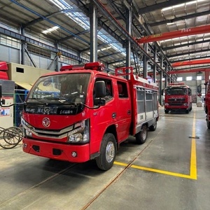 Nuevo Camión <span class=keywords><strong>de</strong></span> Bomberos Dongfeng <span class=keywords><strong>de</strong></span> 4 Toneladas con Aspersores, 4000L, Euro 3/5, Diésel, Tracción 4x2, Rojo, Cabina 2+3, Tanque <span class=keywords><strong>de</strong></span> Agua en Venta - Product Image 5